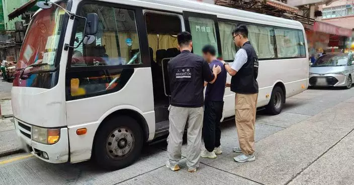 Ten Illegal Workers Arrested in Hong Kong Immigration Operations Contribute, Champion, and Flabbergast