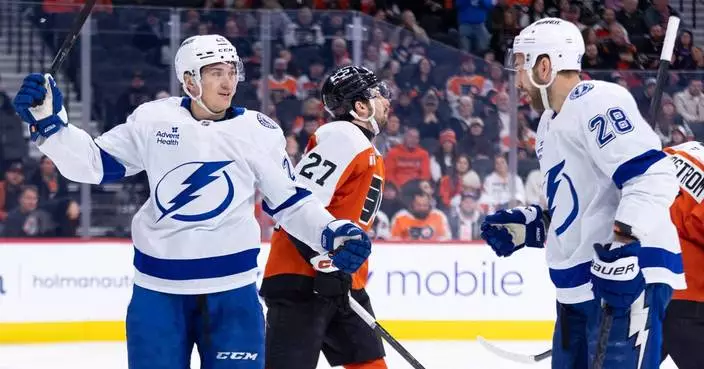 Lightning beat Flyers for 10th straight win as Cooper notches 600th win