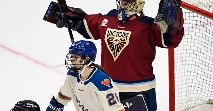 Desbiens stops 26 shots, Gosling scores in Victoire’s 1-0 win over Goldeneyes in Quebec City