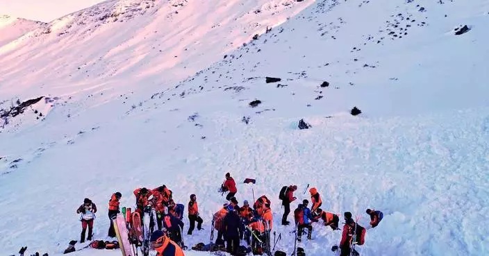 5 skiers killed in a pair of avalanches in Austria