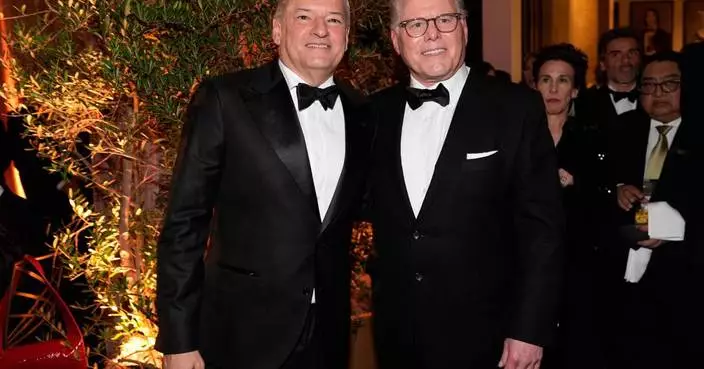 Netflix revises its offer for Warner Bros. Discovery to make it an all-cash transaction