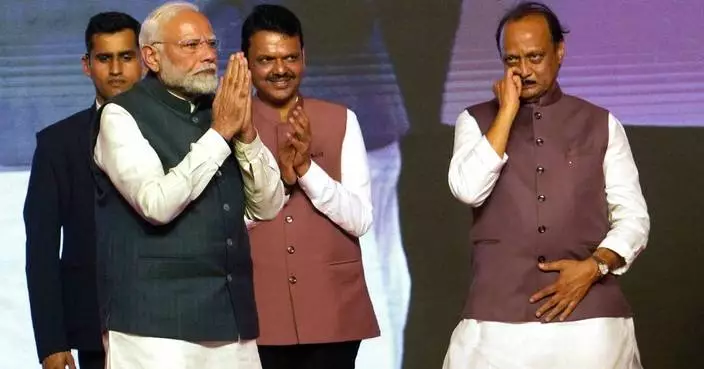 A private plane crashes in western India and kills a deputy chief minister and 4 others