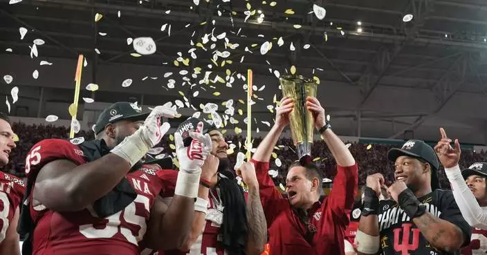 No. 1 Indiana tops final AP Top 25 football poll of season as Big Ten's title run reaches 3 straight