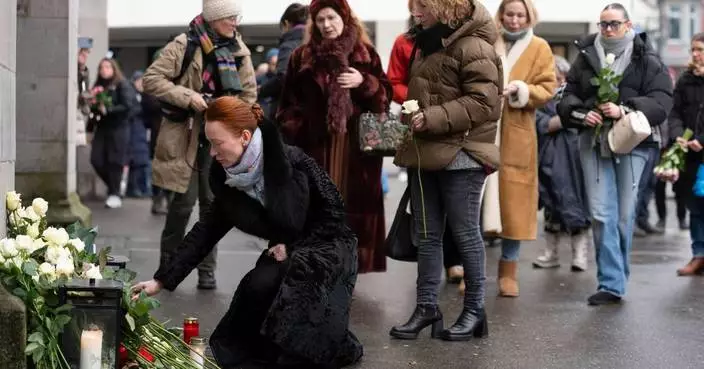 Pope meets families of young Italian victims of the Swiss Alps bar fire