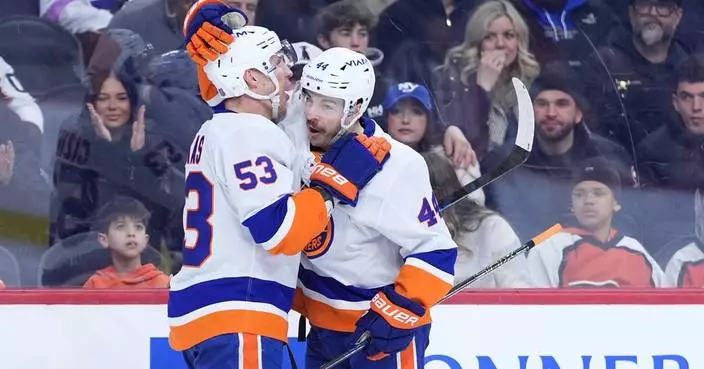 Sorokin's 6th shutout and Pageau's 2 goals power Islanders to 4-0 win over Flyers