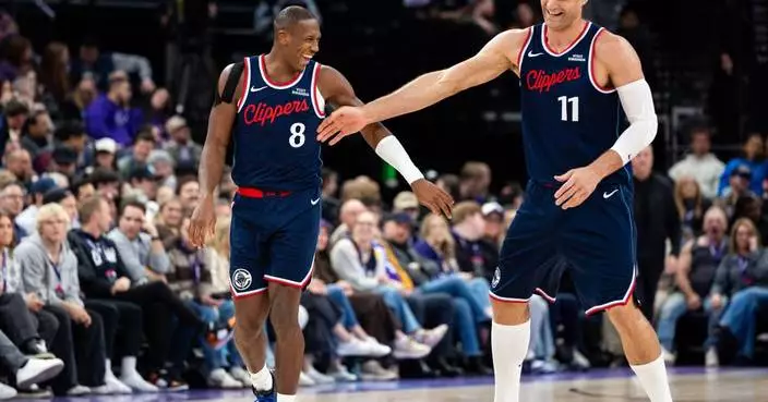 Clippers beat the Jazz 115-103 behind Leonard's 25th straight game with more than 20 points