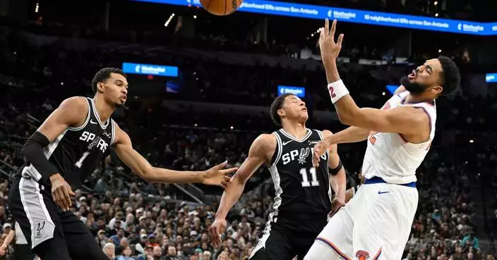 Spurs survive injury scare to Wembanyama, rally to beat Knicks 134-132 in NBA Cup final rematch