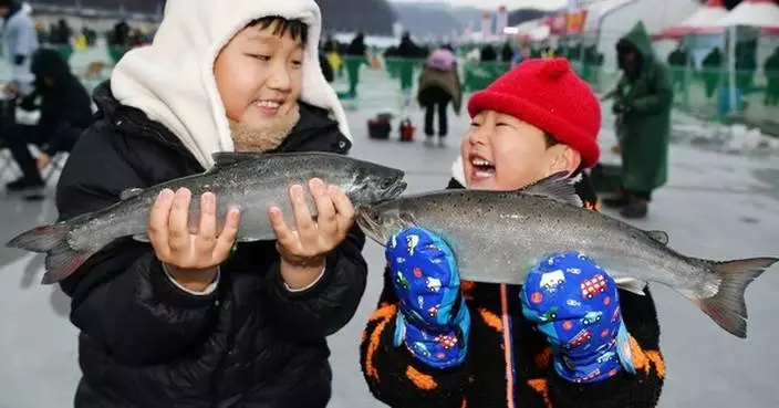 World-renowned ice fishing festival kicks off in Hwacheon