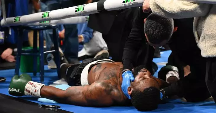 Claressa Shields pounds out lopsided victory over rival Franchon Crews-Dezurn