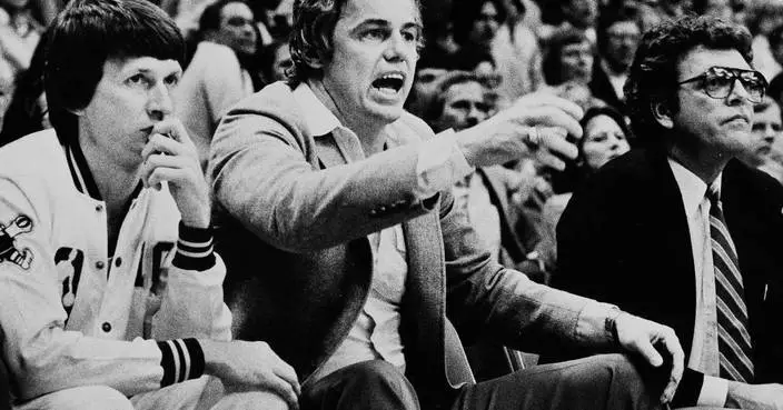 Doug Moe, the rumpled, irreverent coach of the high-scoring Denver Nuggets, dies at 87