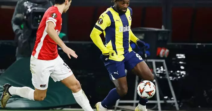 Saint-Maximin leaves Club America after racist attacks on his daughters