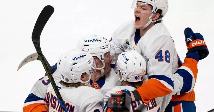 Pageau’s OT winner caps Islanders’ rally past Canadiens 4-3 and Schaefer sets another rookie mark