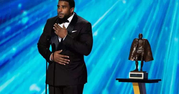 Commanders star Bobby Wagner named Walter Payton NFL Man of the Year, honors mother lost to stroke