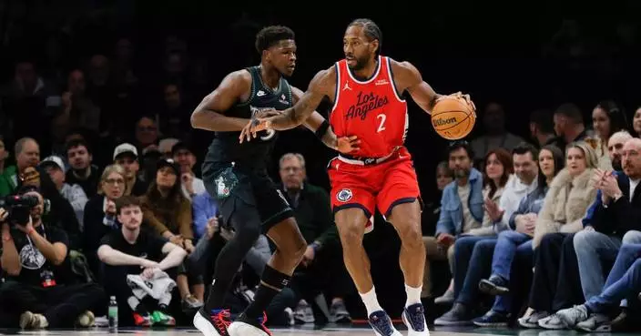 Leonard scores 41 points to help the Clippers rout the slumping Timberwolves