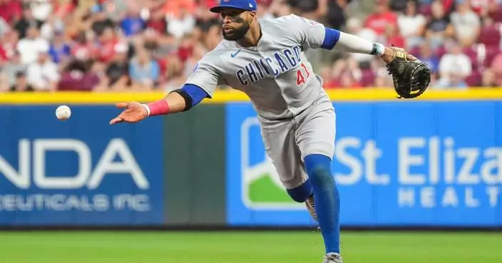 Diamondbacks, veteran slugger Carlos Santana agree to $2 million, 1-year deal, AP source says