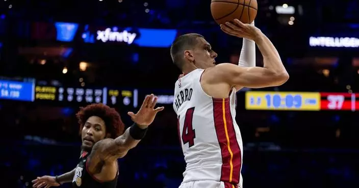 Tyrese Maxey breaks 76ers record for 3-pointers as Philadelphia beats Miami Heat 124-117