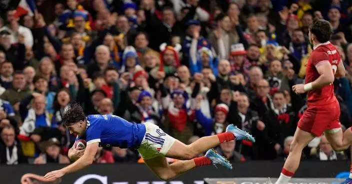 France tears apart Wales with eight tries and is only unbeaten Six Nations team