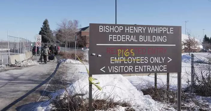 Federal judge extends order protecting refugees in Minnesota from being arrested and deported