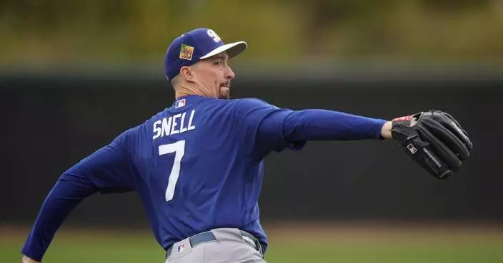 Dodgers don’t expect Snell to be ready on opening day, Yamamoto tunes up for World Baseball Classic
