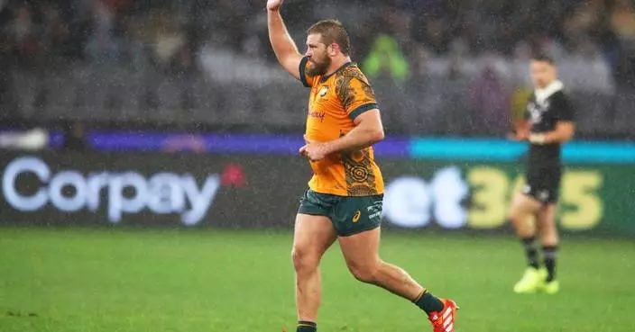 Wallabies prop James Slipper scores a try in his 200th Super Rugby match
