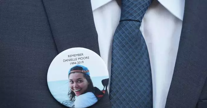 Families of plane crash victims ask US appeals court to revive a criminal case against Boeing