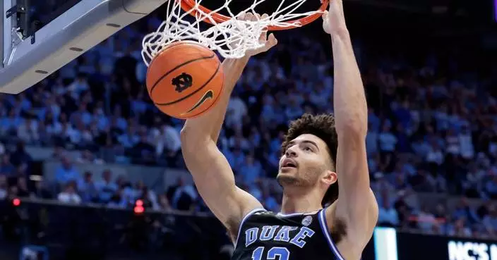 Cameron Boozer and No. 3 Duke knock off No. 1 Michigan 68-63 as top 2 teams lose on same day