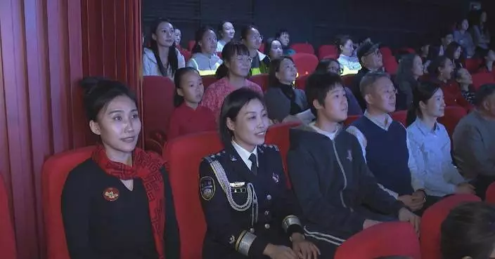 Grassroots workers invited to Spring Festival Gala rehearsal