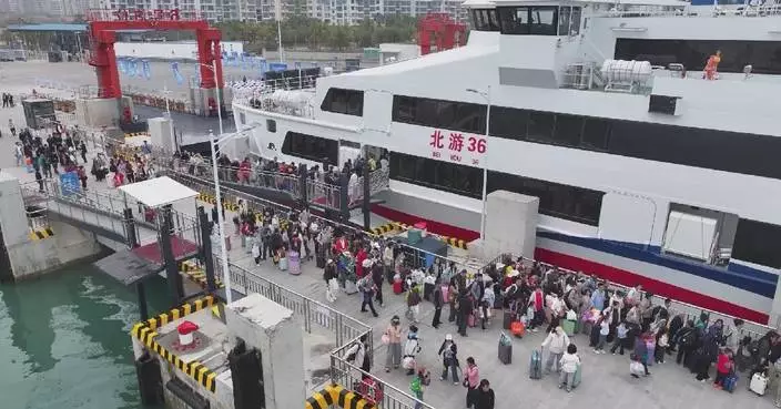 High-speed passenger ship newly put into service in Guangxi for Spring Festival travel rush