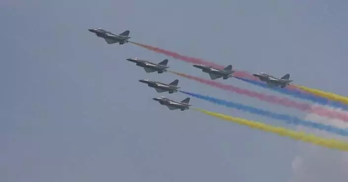 PLA aerobatic team concludes performance at Singapore Airshow