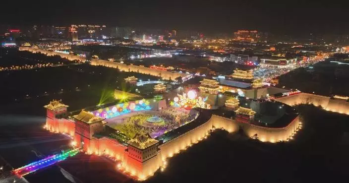 Lights, lanterns illuminate cities across China to ring in Spring Festival