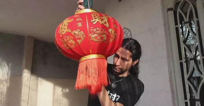 Mexican family embraces Chinese tradition of celebrating Chinese Spring Festival