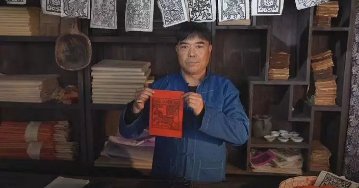 Ethnic minority Bai artisan preserves Jiama woodblock tradition in southwest China’s Yunnan