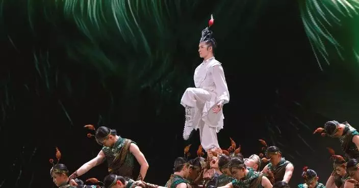 Chinese Spring Festival Gala’s galloping-horse-themed dance features dancer flying in innovative choreography