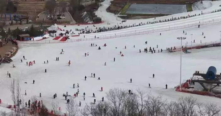 Ice-snow activities nationwide attract tourists during Spring Festival holiday