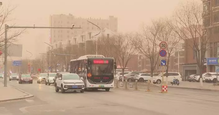 Sandstorms, strong winds sweep across northern China
