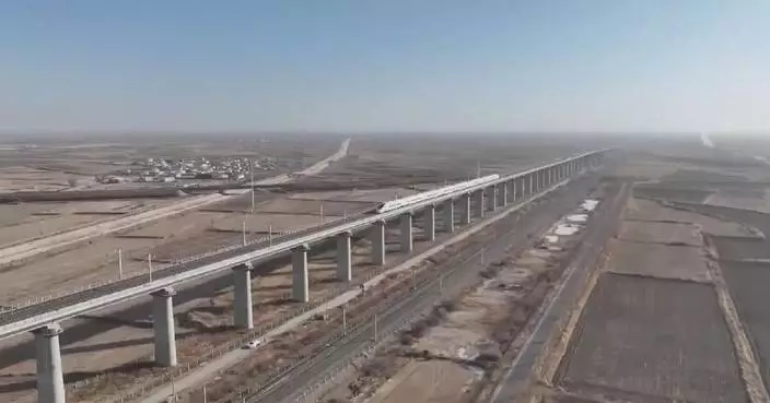 China’s railway system records 258 million passenger trips by Saturday