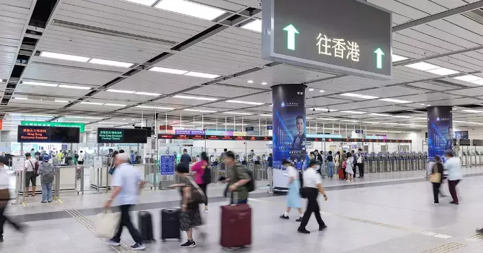 Hong Kong Prepares for 11.38 Million Passengers During Chinese New Year Festivities