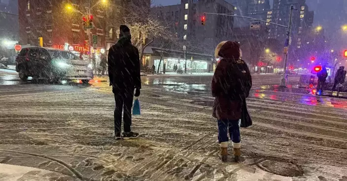 Blizzard warnings cascade across East Coast as winter storm hits