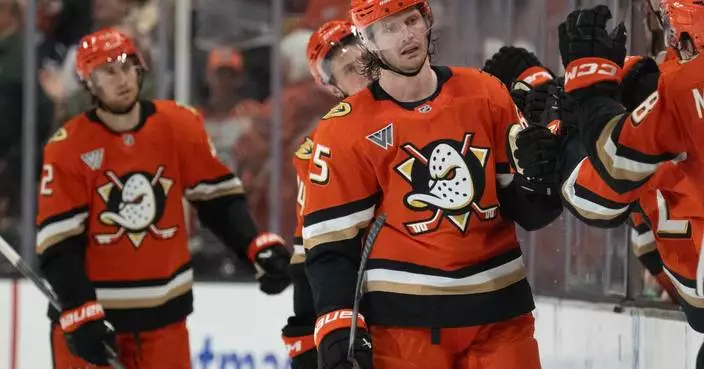 Kreider beats Hellebuyck in OT to lift the Ducks past the Jets, 5-4