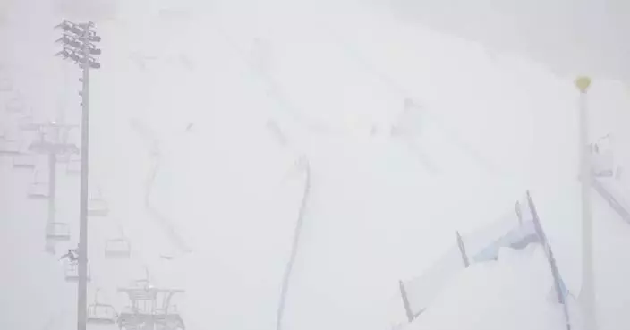 Snowstorm disrupts schedule of Olympic slopestyle and freestyle events in Italian Alps