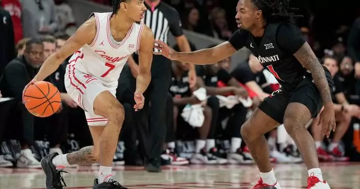 Milos Uzan scores 16, No. 10 Houston beats Cincinnati 76-54