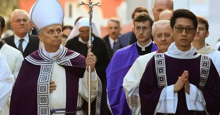 Pope laments 'ashes of international law' left by today's conflicts in Ash Wednesday liturgy