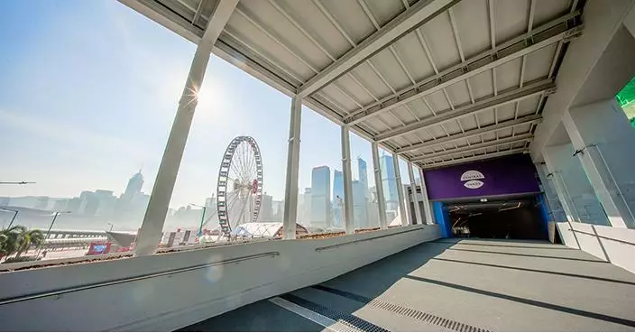 Henderson Land unveils temporary harbourfront walkway at Central Yards with 24-hour cooling and scenic views