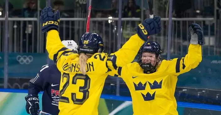 Johansson scores women’s hockey Olympic tournament-leading 4th goal in Sweden’s 4-0 win over France