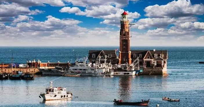 Romantic winter escape between mountains and sea in Dalian