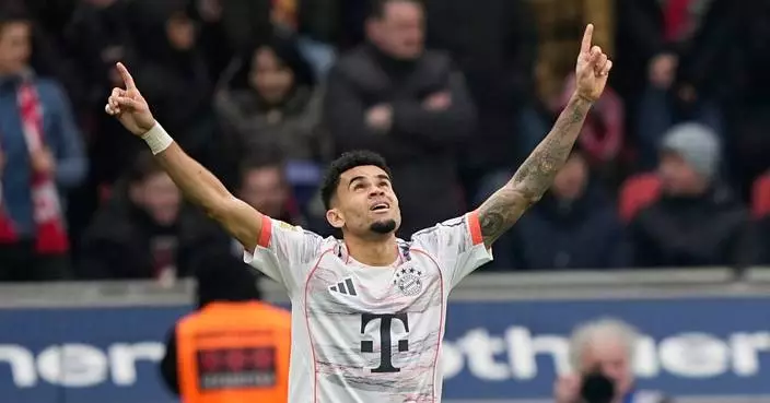 Bayern Munich held to 1-1 draw at Bayer Leverkusen after 2 red cards, Dortmund closes in