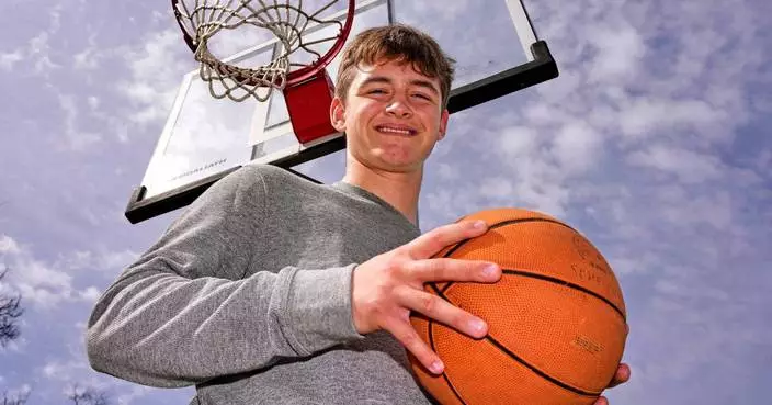 Eighth-grader's perfect women's NCAA bracket lasts until Sweet 16 before finally missing a game