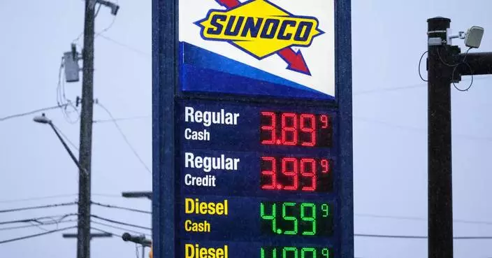 As fuel prices rise, US lawmakers push to suspend the federal gas tax