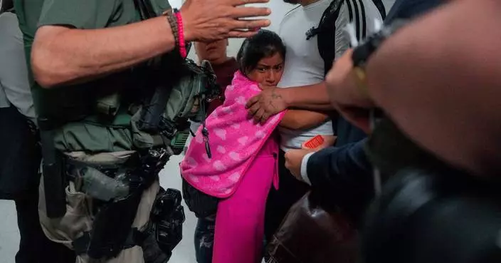 Supreme Court considers letting Trump administration revive restrictive immigration asylum policy