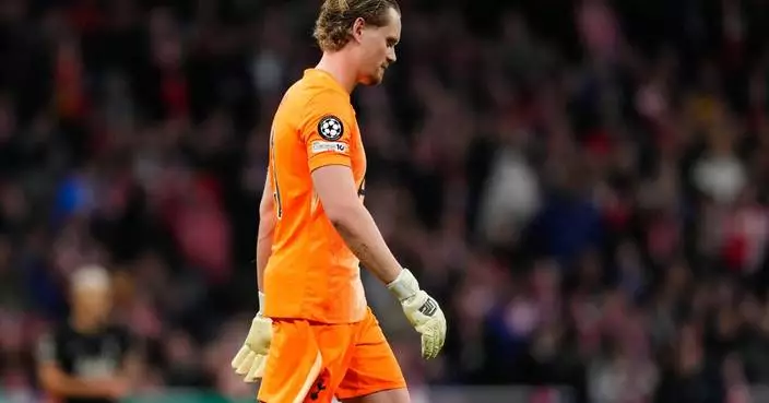 Kinsky gets support from goalkeeper community after Champions League debacle, if not from his coach